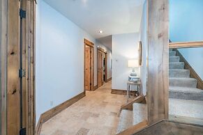 Lux Home W/ Gas Fireplace, Hot Tub, 8 Min To Lift 7 Bunk Room For Kids