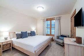 Lux Home W/ Gas Fireplace, Hot Tub, 8 Min To Lift 7 Bunk Room For Kids