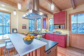 Sun-filled Sunnyside Home On North Fir St Eco-friendly Home Peace & Pr