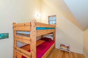 Sun-filled Sunnyside Home On North Fir St Eco-friendly Home Peace & Pr