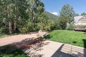 Huge Riverfront Deck + Walk Everywhere Viking Lodge 100a 3 Bedroom Con