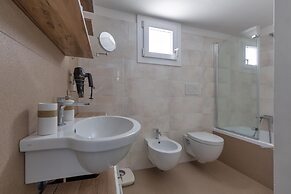 3160 Dolce Suite by Barbarhouse