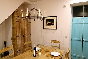 Quinta Amarela XL by Portucasa