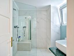 Elegant Apartment in Parliament Square