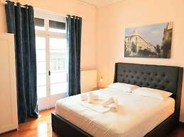 Elegant Apartment in Parliament Square