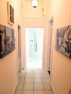 Elegant Apartment in Parliament Square