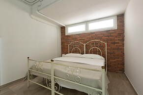 3158 Sterlizia House by Barbarhouse