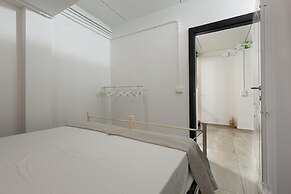 3158 Sterlizia House by Barbarhouse