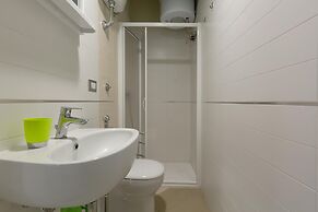 3158 Sterlizia House by Barbarhouse