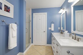 Waterfront Luxury Villa With Sunset Views And Boat Slip 3 Bedroom Town