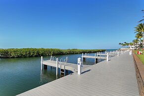 Waterfront Luxury Villa With Sunset Views And Boat Slip 3 Bedroom Town