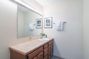 Space For All! Close To Lift 7, Fireplace, Hot Tub 3 Bedroom Condo by 