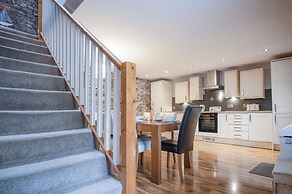 Fletcher Coach House - 3 Bedroom Cottage - Pendine