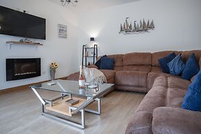 Fletcher Coach House - 3 Bedroom Cottage - Pendine