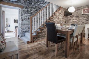 Fletcher Coach House - 3 Bedroom Cottage - Pendine