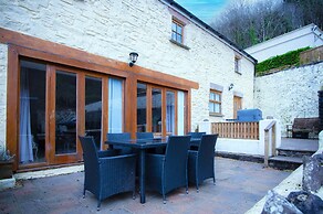 Fletcher Coach House - 3 Bedroom Cottage - Pendine