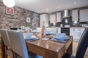 Fletcher Coach House - 3 Bedroom Cottage - Pendine