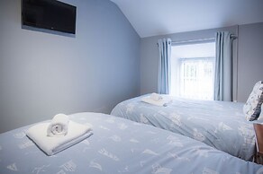 Fletcher Coach House - 3 Bedroom Cottage - Pendine