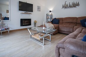 Fletcher Coach House - 3 Bedroom Cottage - Pendine