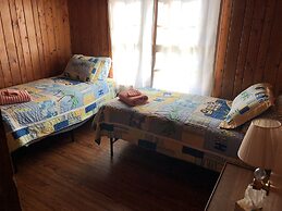 Blackbeard's Retreat - Historic And Pet Friendly 3 Bedroom Cottage by 