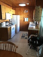 Blackbeard's Retreat - Historic And Pet Friendly 3 Bedroom Cottage by 