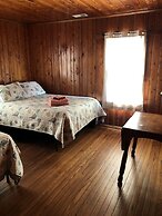 Blackbeard's Retreat - Historic And Pet Friendly 3 Bedroom Cottage by 
