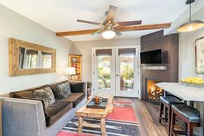 Ground Floor W/ River Trail Patio + Walk To Chair 7! Viking Lodge 116 