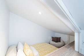 Mountain Luxury At Historic Twin Bricks On South Oak. Brand New Remode