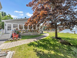 Picturesque Island Cottage 2 Bedroom Home by RedAwning