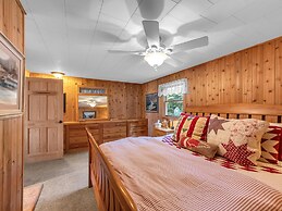 Picturesque Island Cottage 2 Bedroom Home by RedAwning