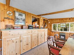 Picturesque Island Cottage 2 Bedroom Home by RedAwning