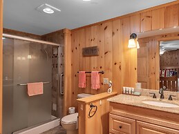 Picturesque Island Cottage 2 Bedroom Home by RedAwning