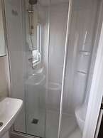Stunning 2-bed Caravan in Prestatyn dog Friendly
