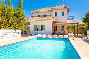 Villa Aristotle in Peyia