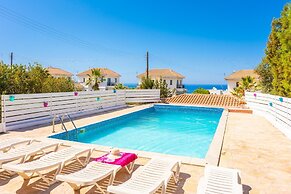 Villa Aristotle in Peyia