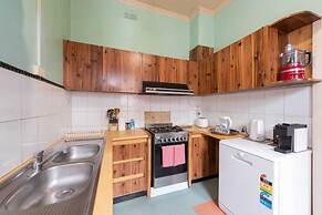 3 Bedroom Unit in the Heart of Beautiful Northcote