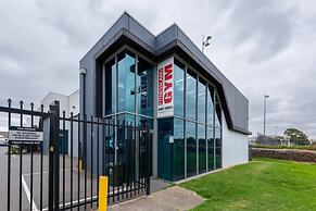 3 Bedroom Unit in the Heart of Beautiful Northcote