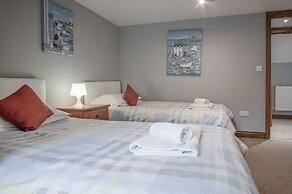 Rose Coach House - 3 Bedroom Cottage - Pendine