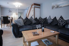 Rose Coach House - 3 Bedroom Cottage - Pendine