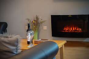 Rose Coach House - 3 Bedroom Cottage - Pendine