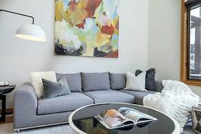 Mountain Village Panoramic Views, Hot Tub, Fireplace 3 Bedroom Townhou