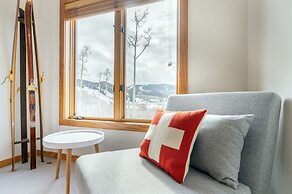 Mountain Village Panoramic Views, Hot Tub, Fireplace 3 Bedroom Townhou