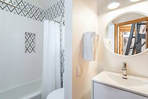 Mountain Village Panoramic Views, Hot Tub, Fireplace 3 Bedroom Townhou