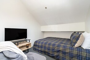 Mountain Village Panoramic Views, Hot Tub, Fireplace 3 Bedroom Townhou