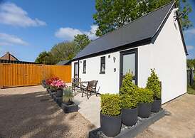 Cosy Double or Twin Studio Near Shearsby, England