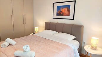 Wonderful Apartment in Acropolis