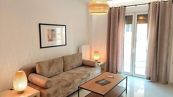 Wonderful Apartment in Acropolis