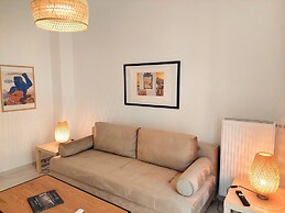 Wonderful Apartment in Acropolis