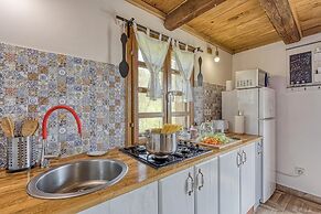 Rural House With Wellness