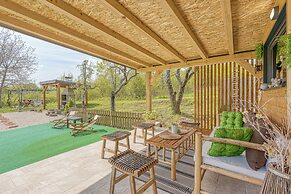 Rural House With Wellness